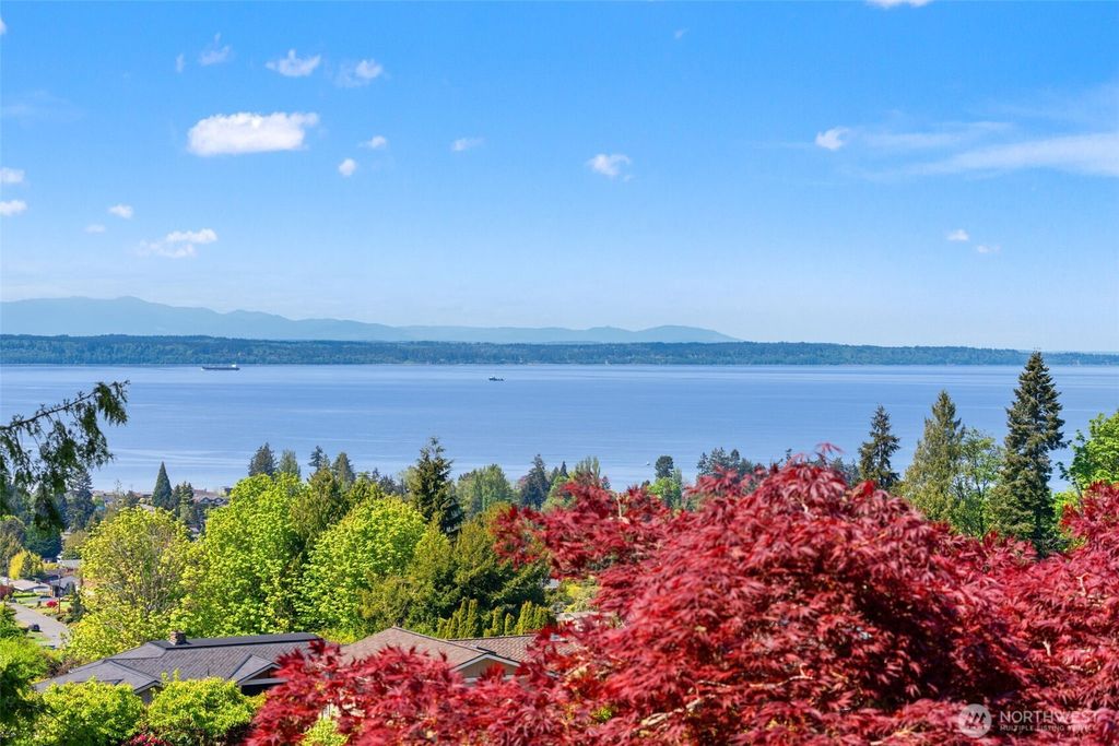 Photo of 9222 Sierra Street, Edmonds, WA 98020 (MLS # 2364869)