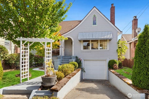 Photo of 7850 Renton Avenue S, Seattle, WA 98118 (MLS # 2590500)
