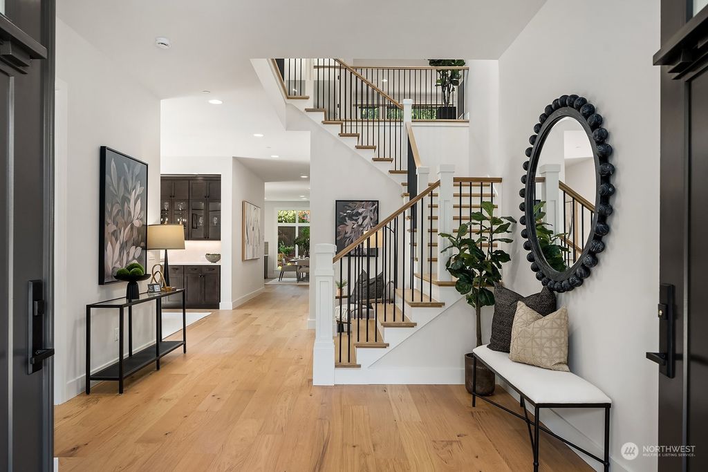 Photo of 8111 135th Place NE, Redmond, WA 98052 (MLS # 2165845)