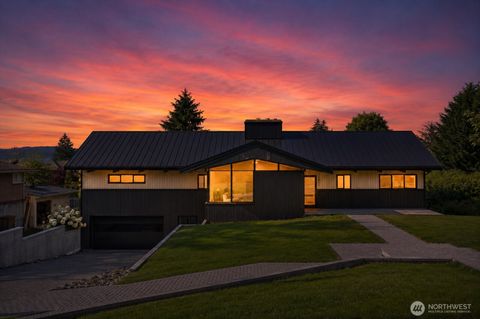 Photo of 29811 Marine View Drive SW, Federal Way, WA 98023 (MLS # 2526379)