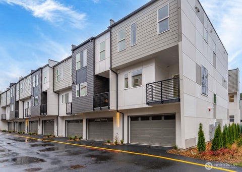 Photo of 11544 17th Circle SW, Burien, WA 98146 (MLS # 2552519)