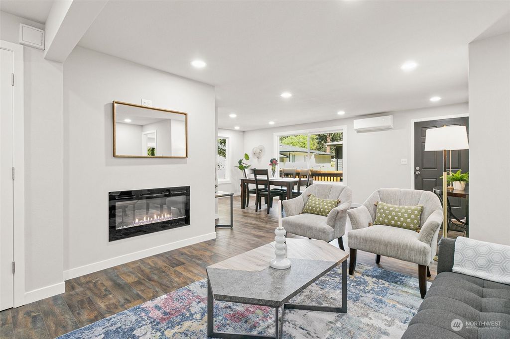Photo of 20121 1st Avenue S, Normandy Park, WA 98198 (MLS # 2266473)