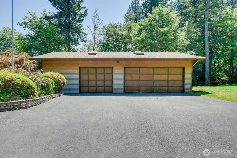 568 SE Oak Road