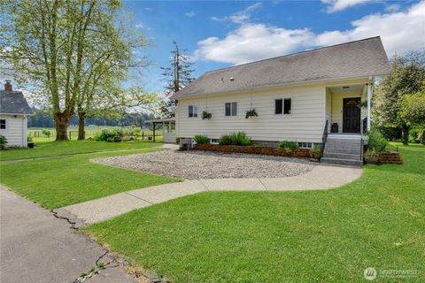 Photo of 39614 264th Avenue SE, Enumclaw, WA 98022 (MLS # 2522914)