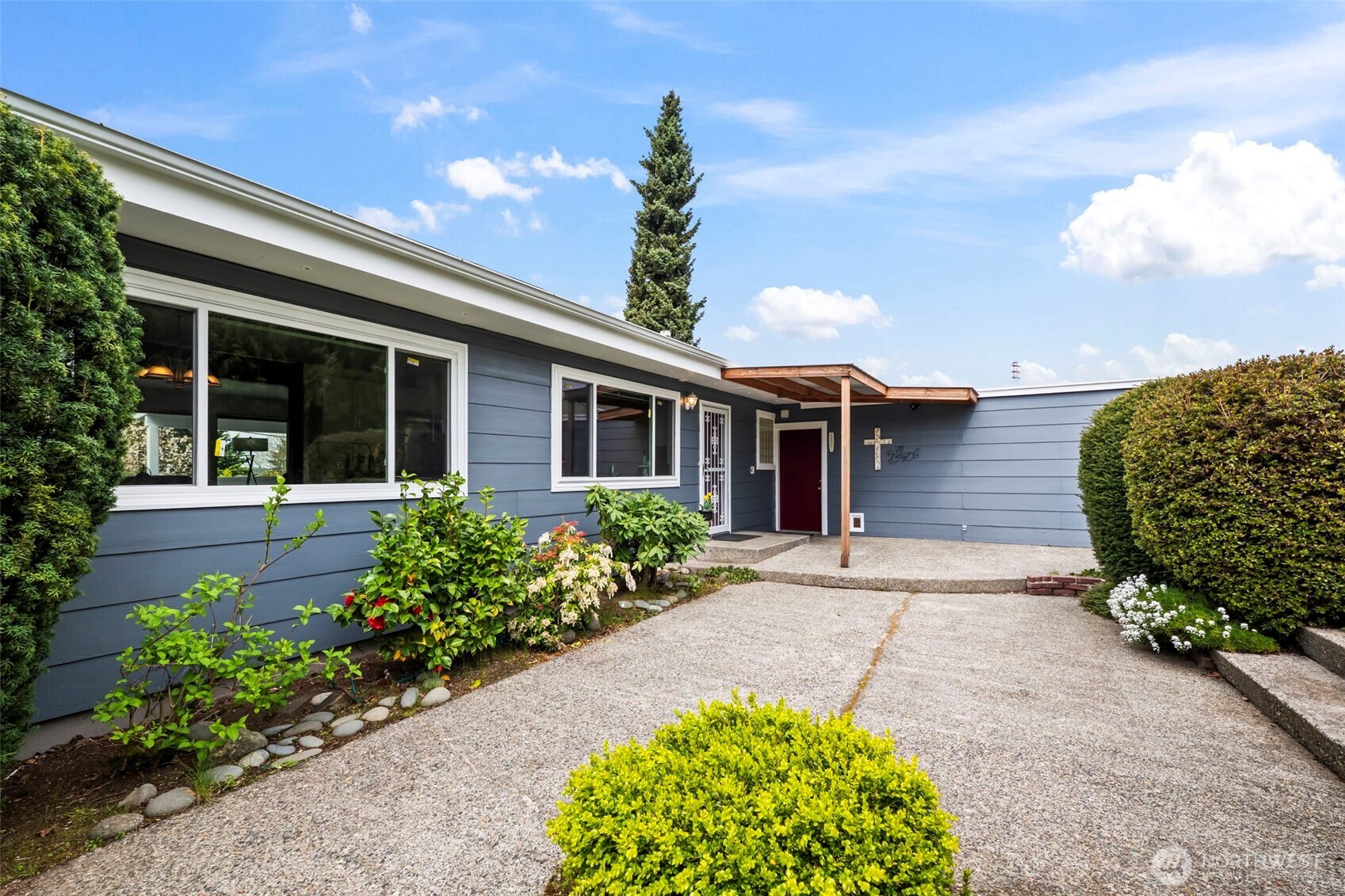 1767 N Bridgeview Drive