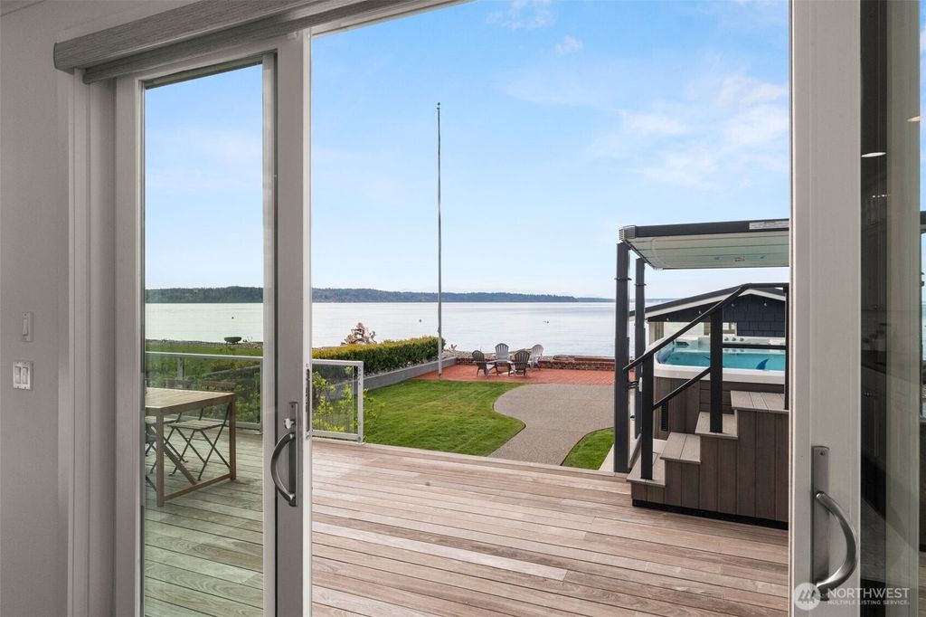 Photo of 9 SW Three Tree Point Lane, Burien, WA 98166 (MLS # 2500496)