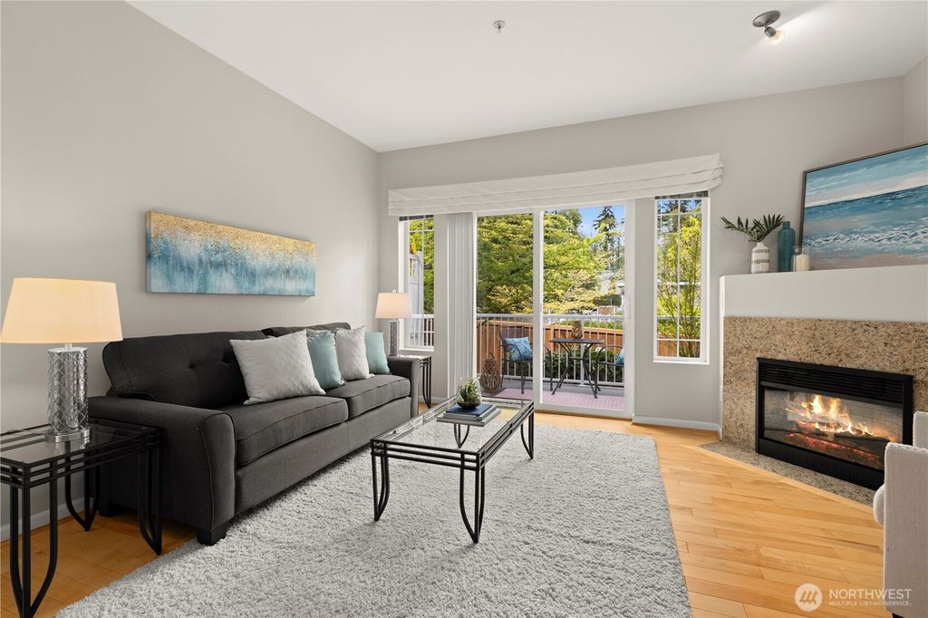 Photo of 15720 Manor Way #E3, Lynnwood, WA 98087 (MLS # 2384288)