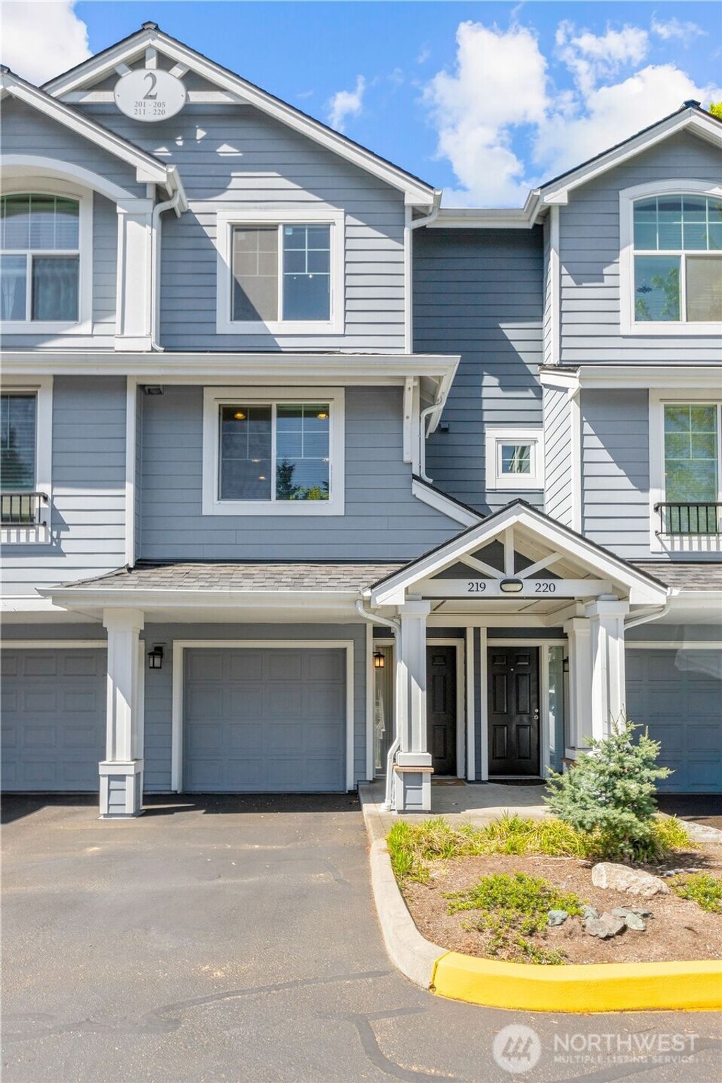 Photo of 16125 Juanita Woodinville Way NE #219, Bothell, WA 98011 (MLS # 2511394)