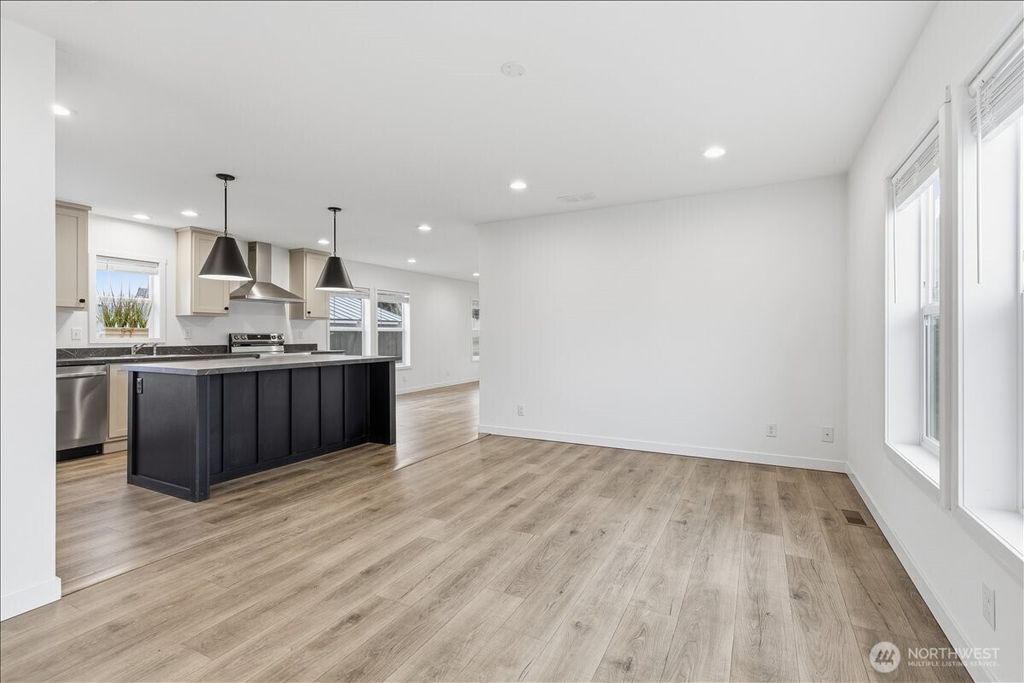 Photo of 112 Washington Place, Electric City, WA 99123 (MLS # 2472549)