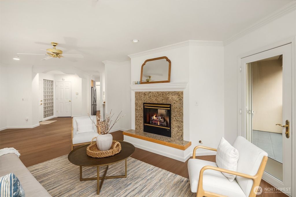 Photo of 836 2nd Avenue #303, Kirkland, WA 98033 (MLS # 2483388)