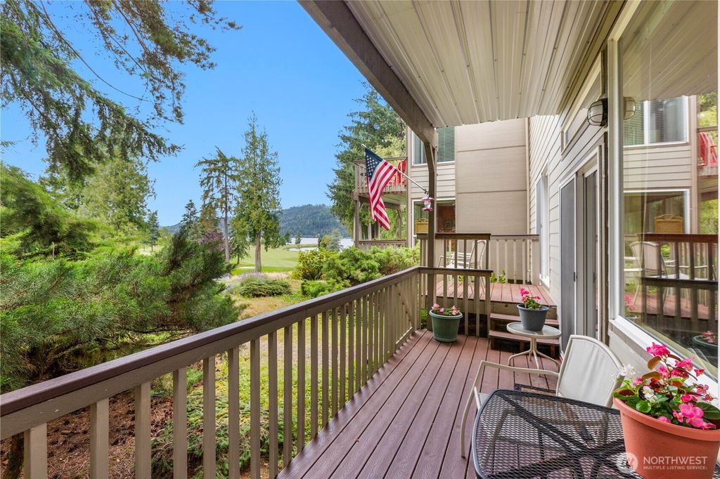 Photo of 3 Barnview Court #1, Bellingham, WA 98229 (MLS # 2552823)