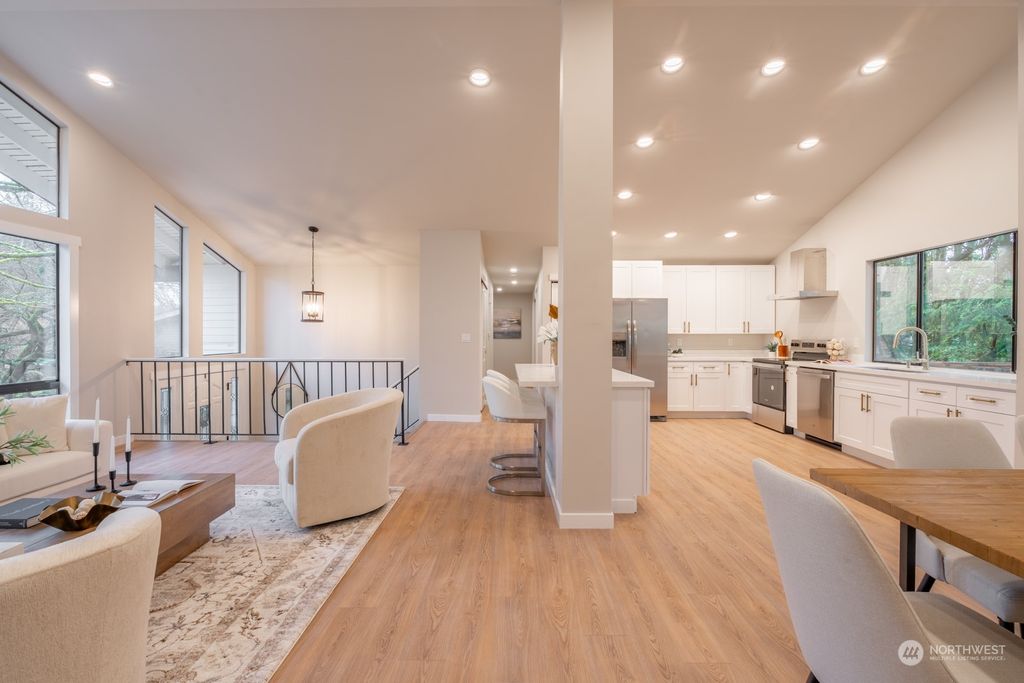 Photo of 13910 SE 60th Street, Bellevue, WA 98006 (MLS # 2322983)