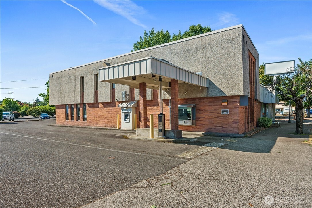 215 N Pearl Street
