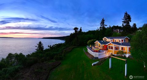 Photo of 330 Susana Drive, Freeland, WA 98249 (MLS # 2380805) Photo of 330 Susana Drive, Freeland, WA 98249 (MLS # 2380805)
