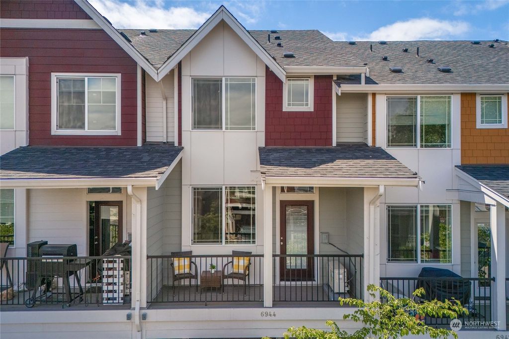 Photo of 6944 31st Avenue SW, Seattle, WA 98126 (MLS # 2241473)