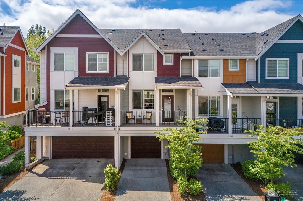 Photo of 6944 31st Avenue SW, Seattle, WA 98126 (MLS # 2241473)