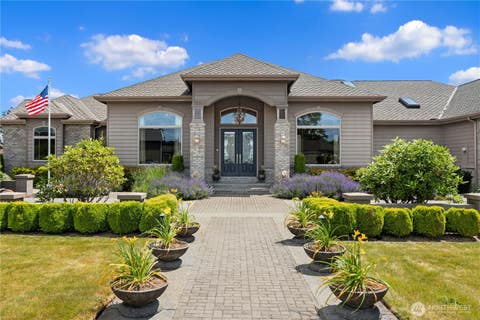 Photo of 11236 Airpark Lane SE, Yelm, WA 98597 (MLS # 2543993)