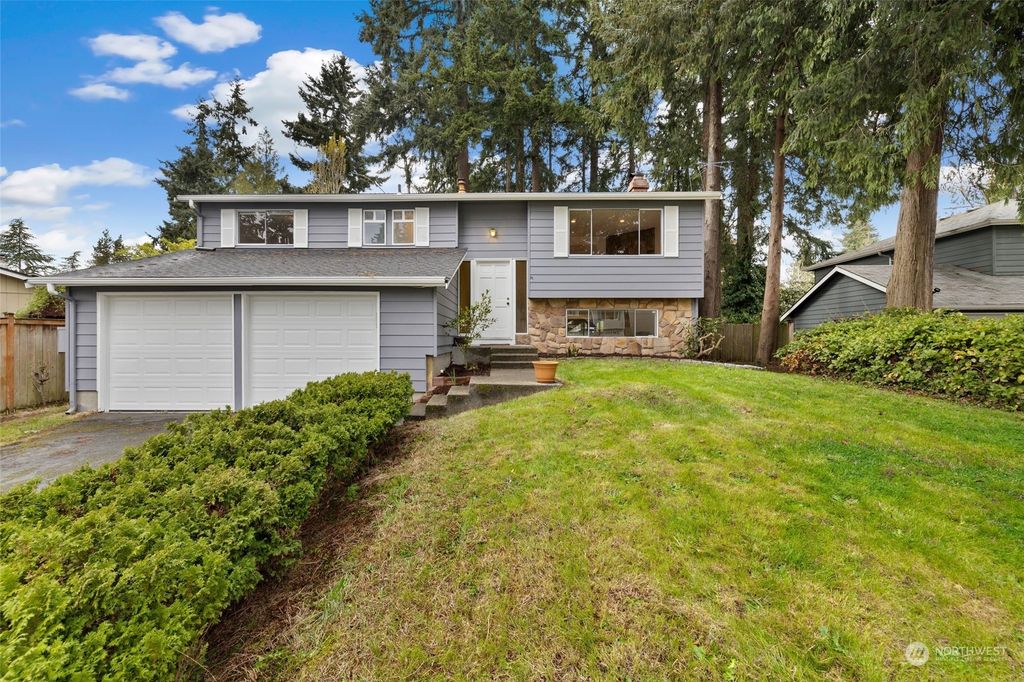 Photo of 830 S 326th Street, Federal Way, WA 98003 (MLS # 2220526)