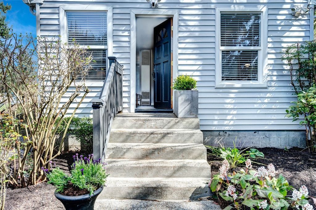 Photo of 8826 16TH Avenue SW, Seattle, WA 98106 (MLS # 2348983)