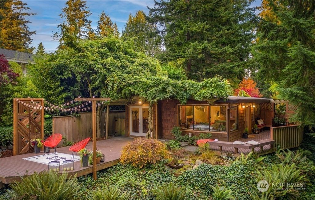 Photo of 15724 70th Avenue W, Edmonds, WA 98026 (MLS # 2196824)