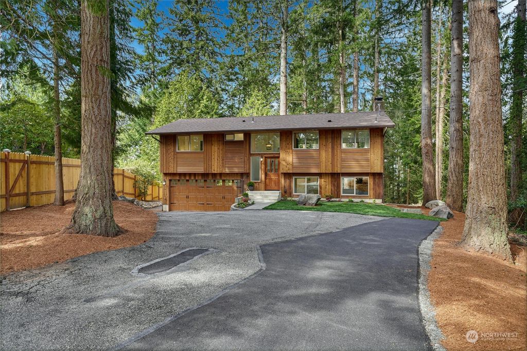Photo of 12018 Scenic Drive, Edmonds, WA 98026 (MLS # 2218521)