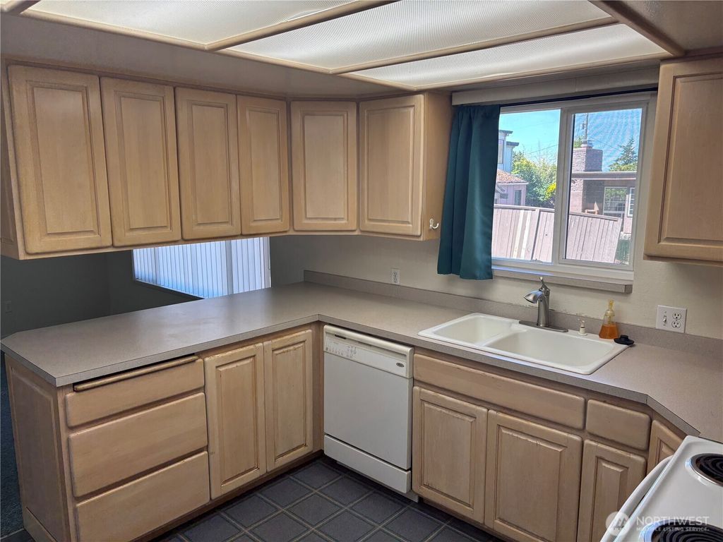 Photo of 311 9th Avenue N, Edmonds, WA 98020 (MLS # 2398415)