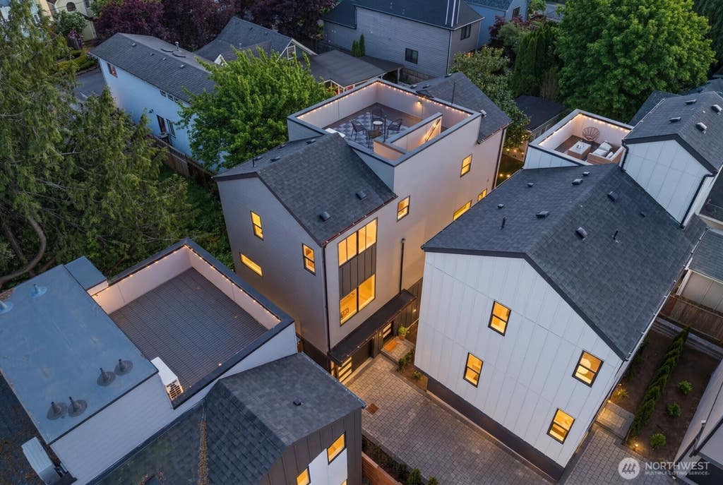 Photo of 933 N 87th Street, Seattle, WA 98103 (MLS # 2566179)