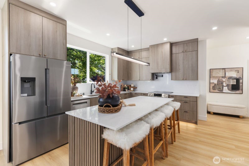 933 N 87th Street