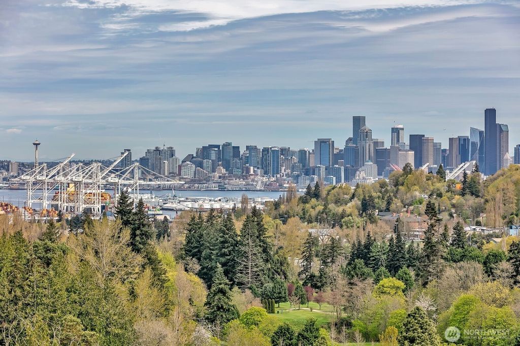 Photo of 5611 SW 30th Avenue, Seattle, WA 98126 (MLS # 2357925)