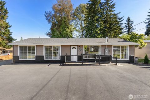 Photo of 5004 188th Street SW, Lynnwood, WA 98037 (MLS # 2546548)