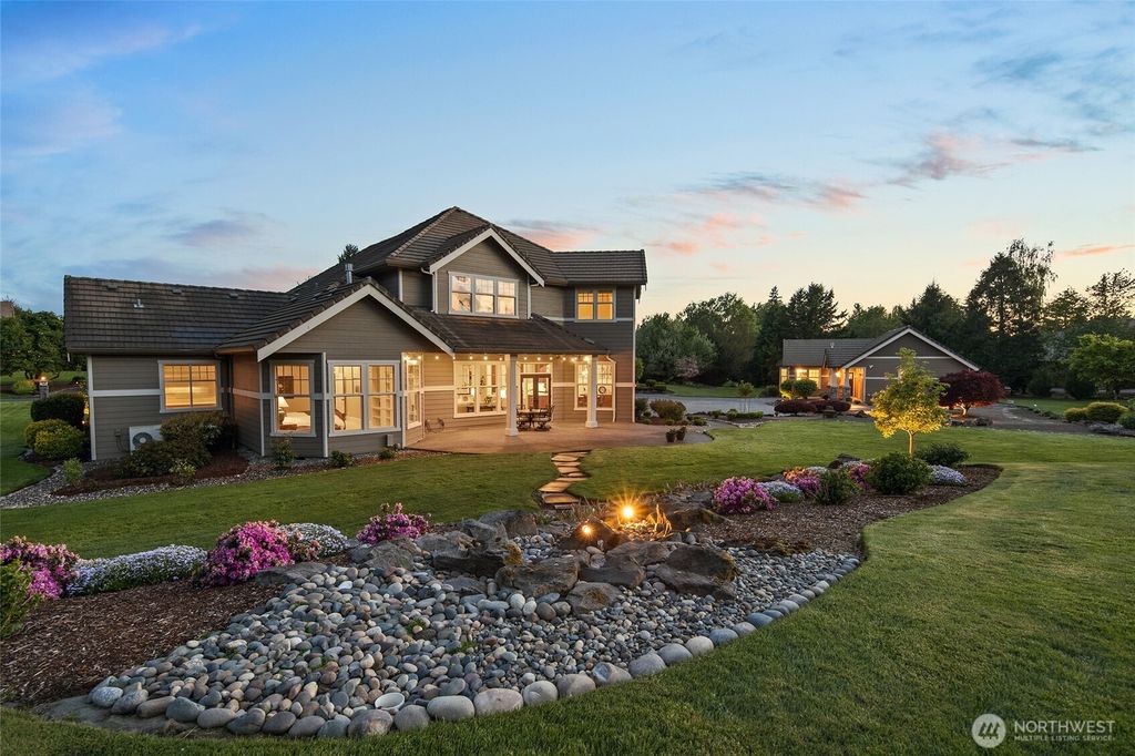 Photo of 10000 NE 114th Circle, Vancouver, WA 98662 (MLS # 2487450)