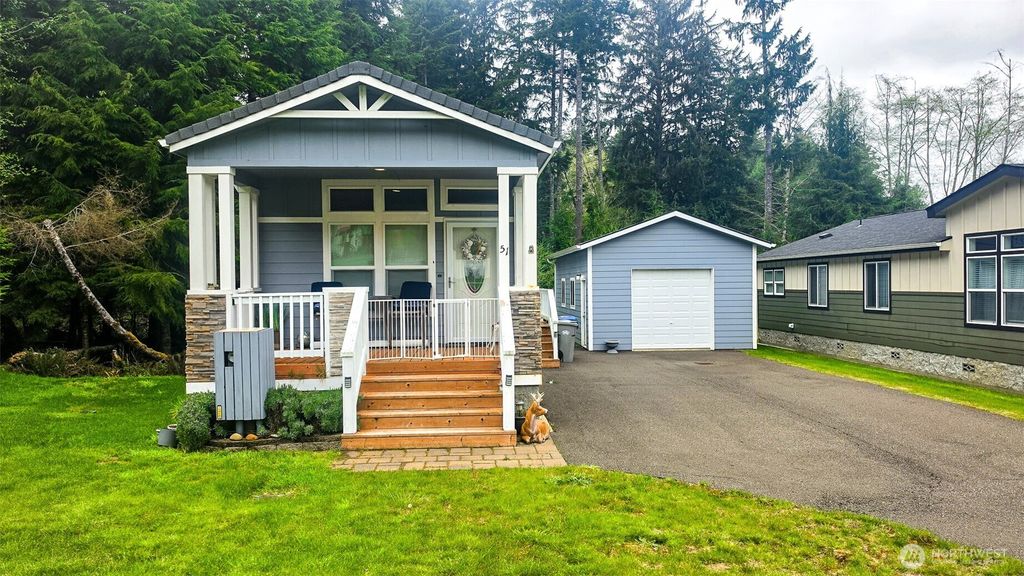 Photo of 1019 Stanford Drive #51, Cosmopolis, WA 98537 (MLS # 2510488)