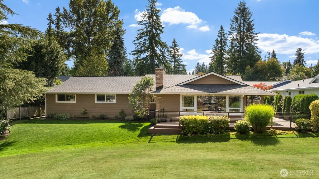 Photo of 18114 NE 27th Street, Redmond, WA 98052 (MLS # 2434159)