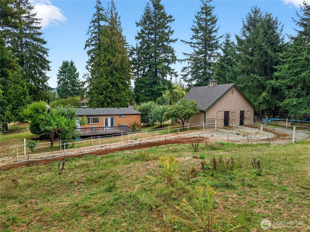 Photo of 20915 259th Avenue SE, Maple Valley, WA 98038 (MLS # 2438193)