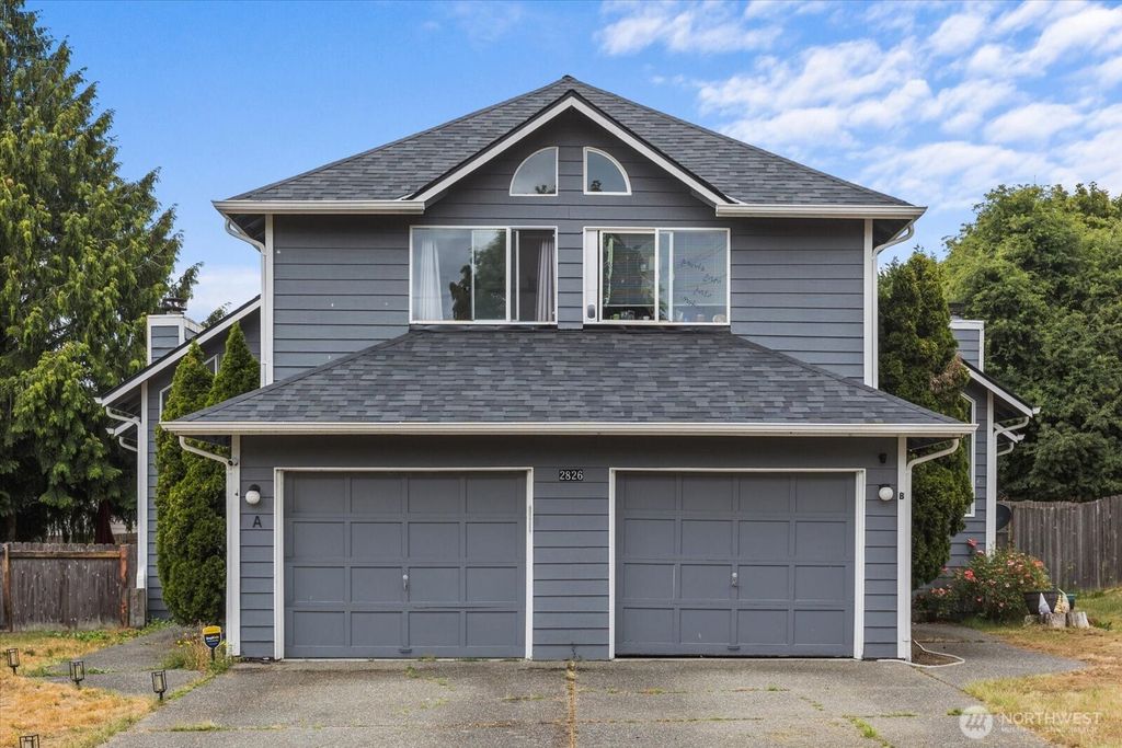 Photo of 2826 NE 8th Street, Renton, WA 98056 (MLS # 2404141)