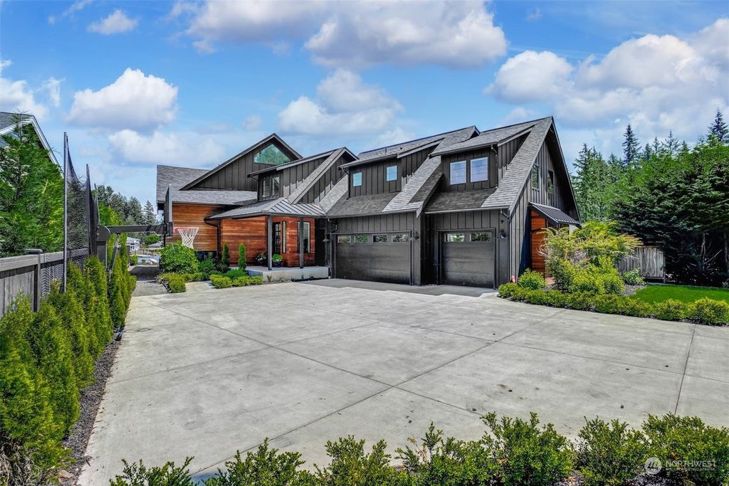 Photo of 29108 218th Place SE, Black Diamond, WA 98010 (MLS # 2130966)