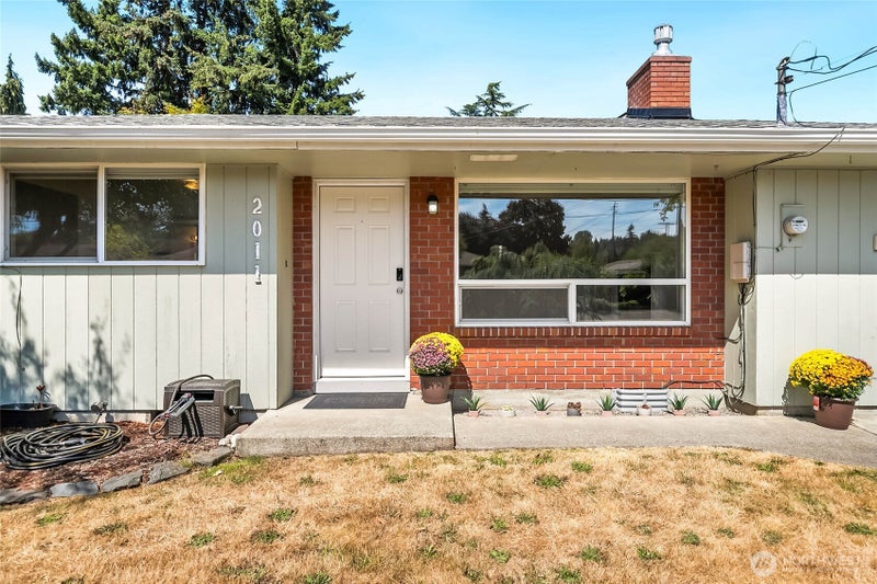 2011 8th Avenue SE