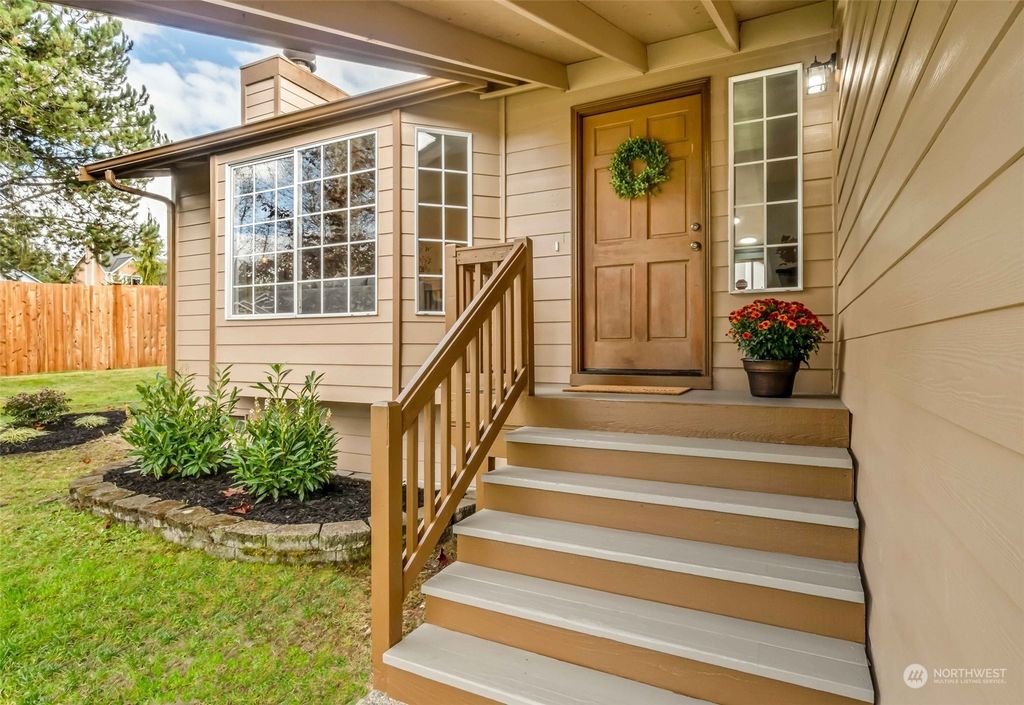 Photo of 1717 89th Drive SE, Lake Stevens, WA 98258 (MLS # 2303090)