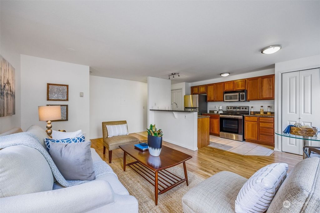 Photo of 300 10th Avenue #B303, Seattle, WA 98122 (MLS # 2004249)