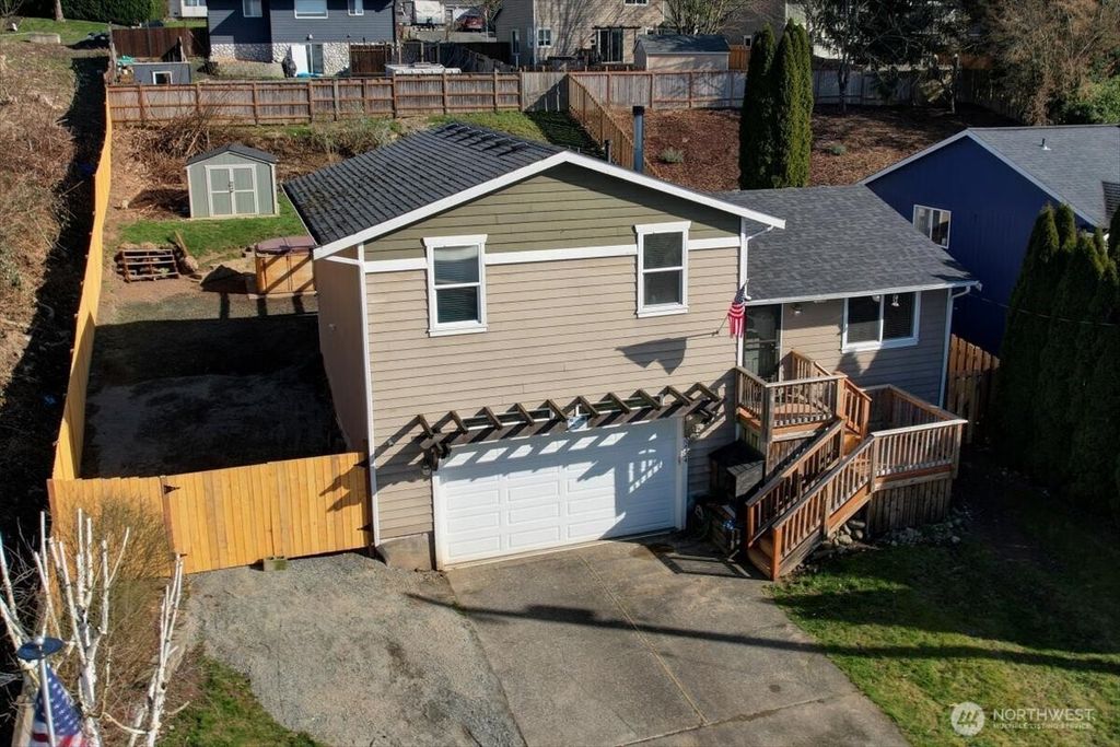 Photo of 32224 4th Avenue, Black Diamond, WA 98010 (MLS # 2338944)
