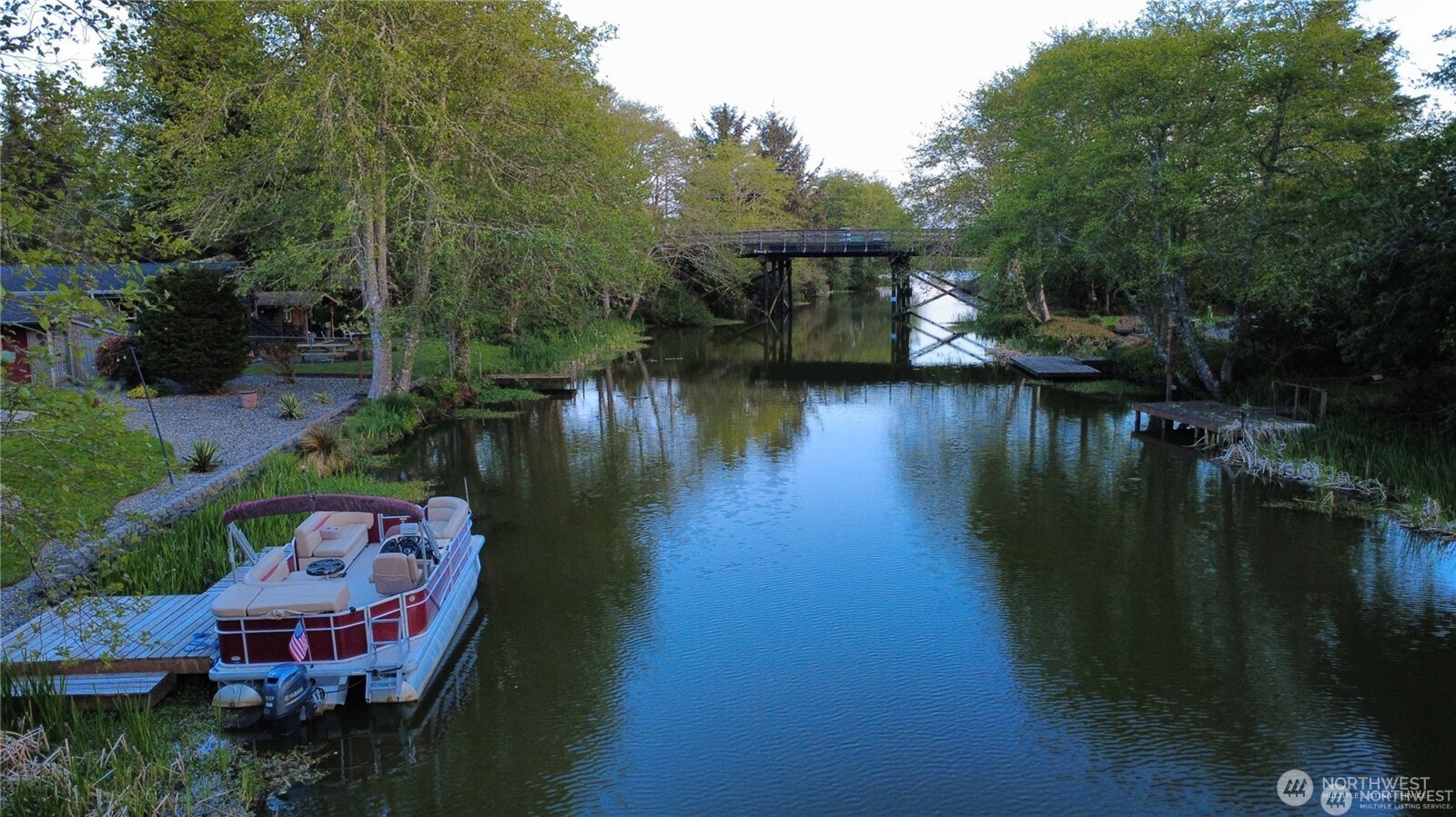 963 Hassalo Avenue SE