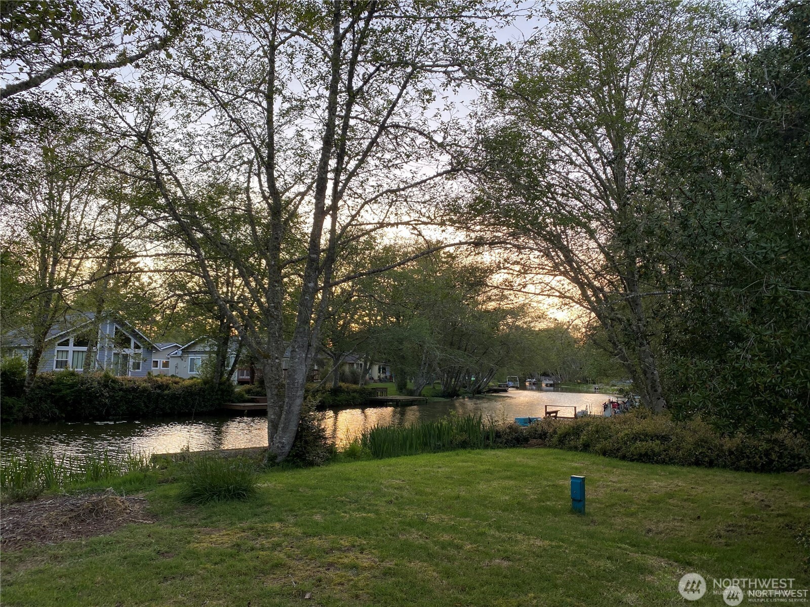 963 Hassalo Avenue SE