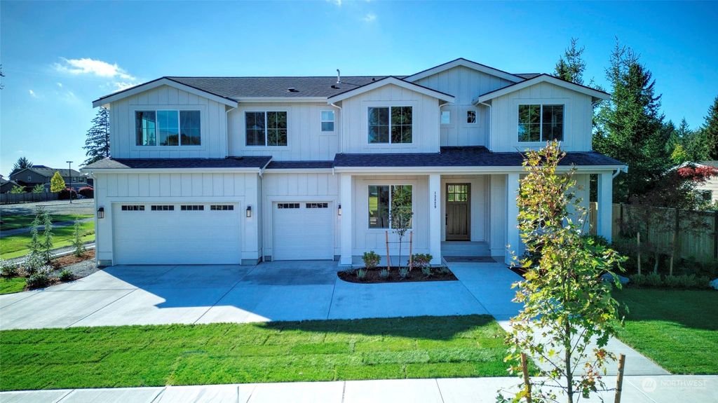 Photo of 13229 158th Avenue SE, Renton, WA 98059 (MLS # 2168443)