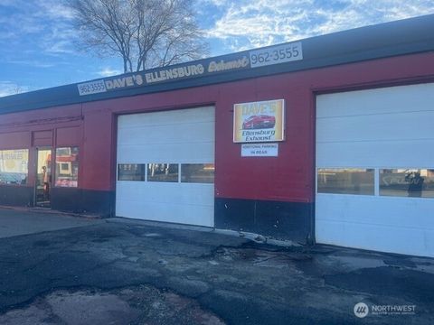 Photo of 500 W University Way Way, Ellensburg, WA 98926 (MLS # 2460848)