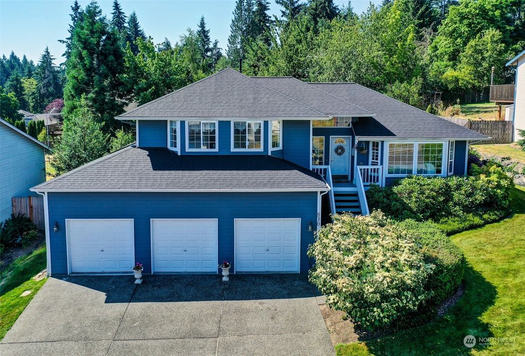 Photo of 830 181st Place SW, Lynnwood, WA 98037 (MLS # 2206558)
