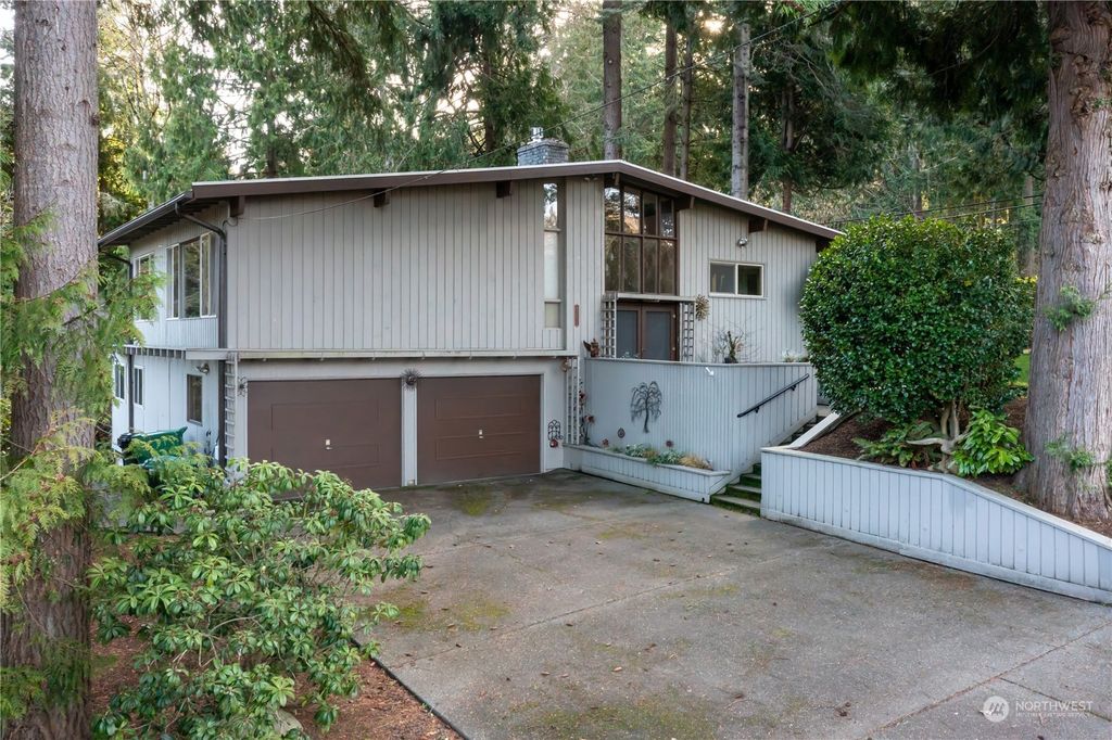 Photo of 4503 NE 93rd Street, Seattle, WA 98115 (MLS # 2034359)