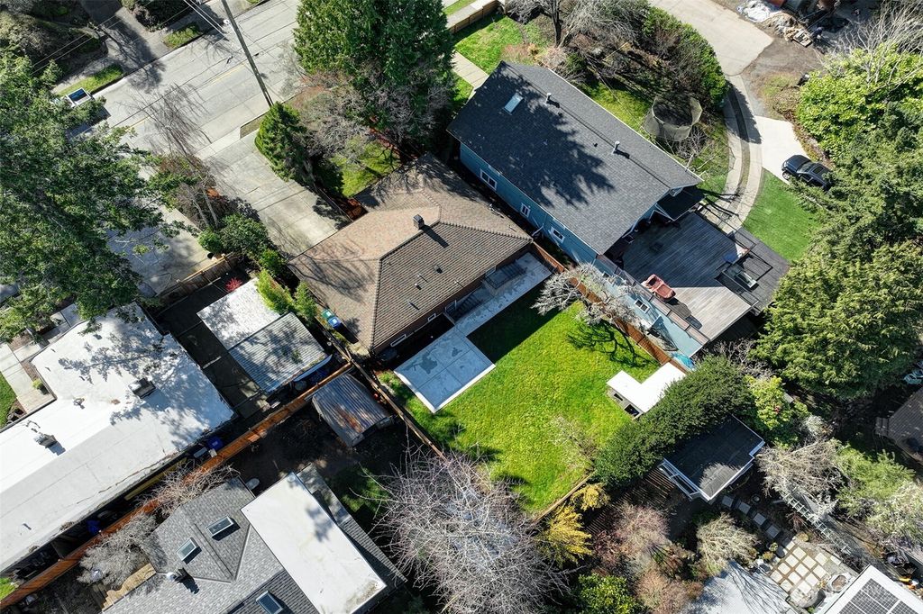 Photo of 5112 SW Charlestown Street, Seattle, WA 98116 (MLS # 2345376)