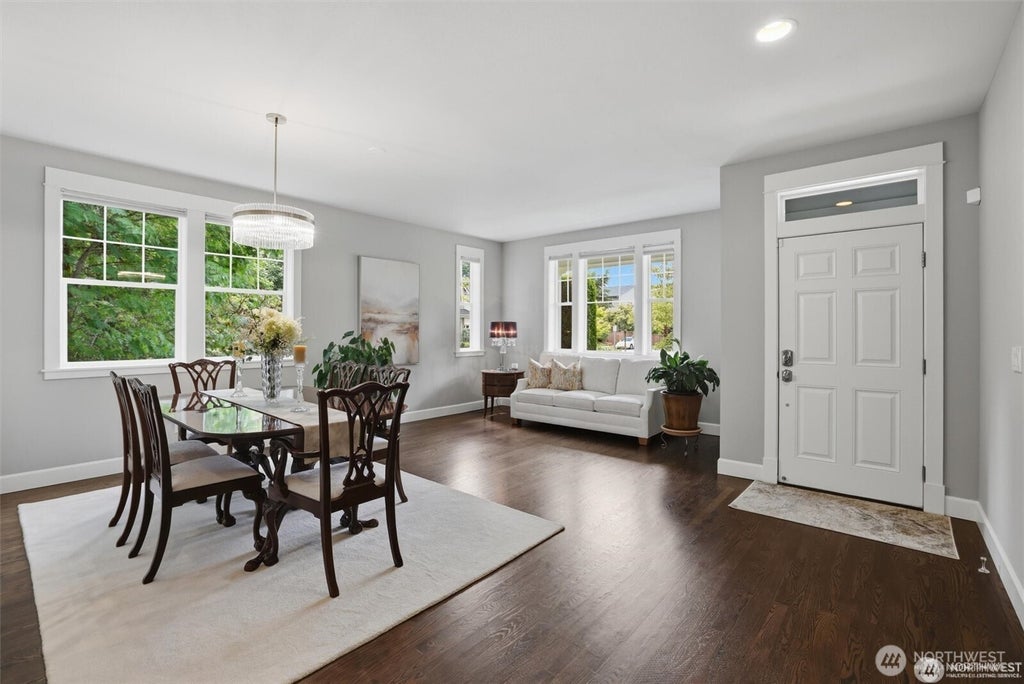 Photo of 15324 128th Avenue NE, Woodinville, WA 98072 (MLS # 2582753)