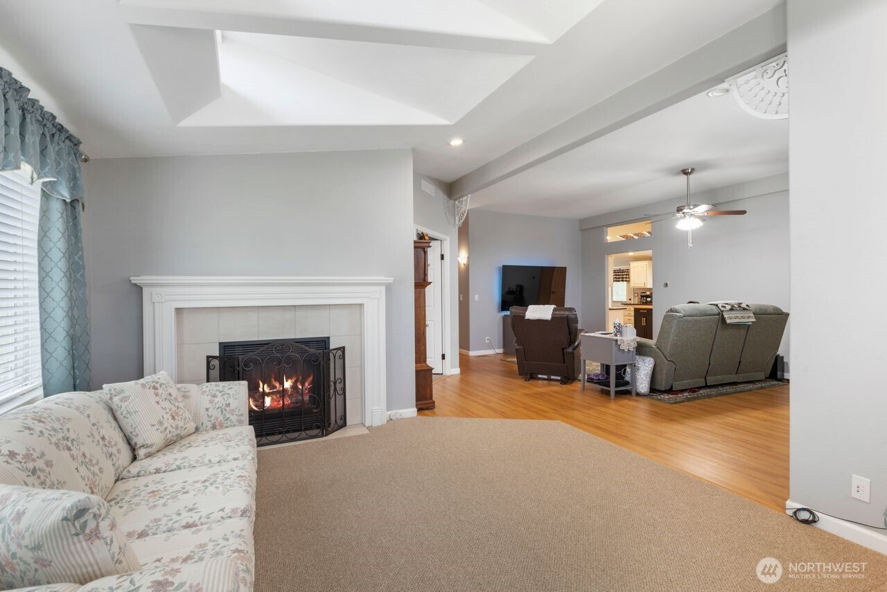 5916 89th Street Ct E 14
