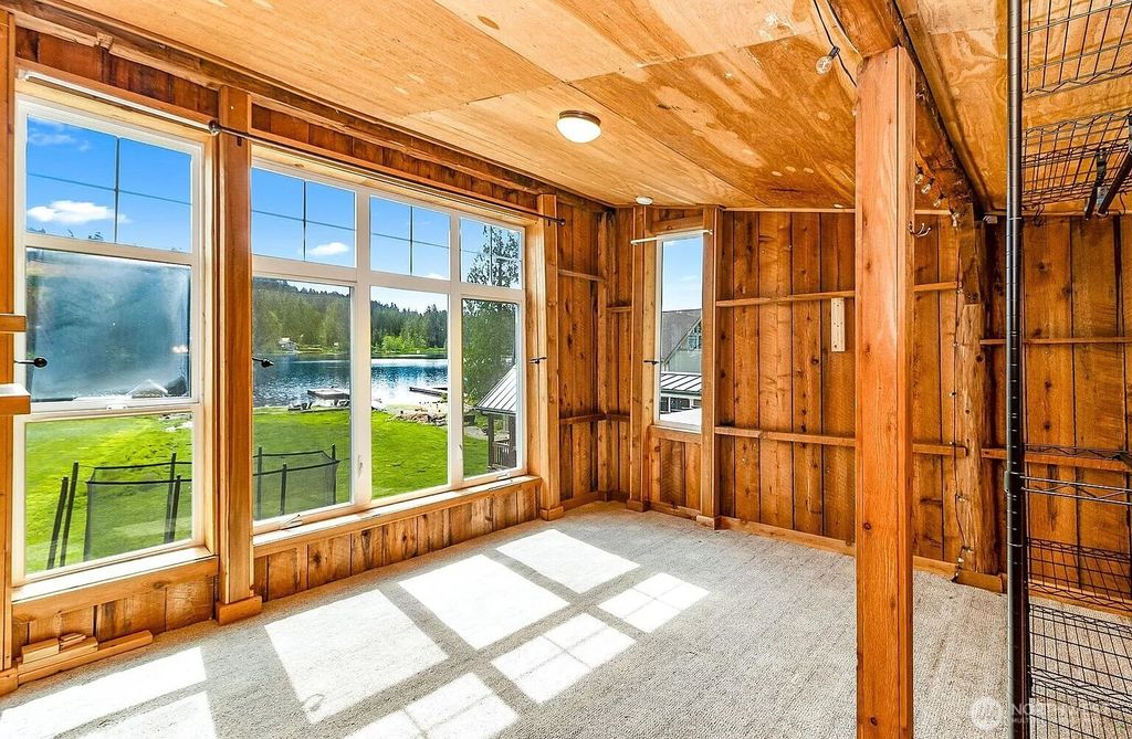 Photo of 1103 SW Roesiger Rd, Snohomish, WA 98290 (MLS # 2477880)